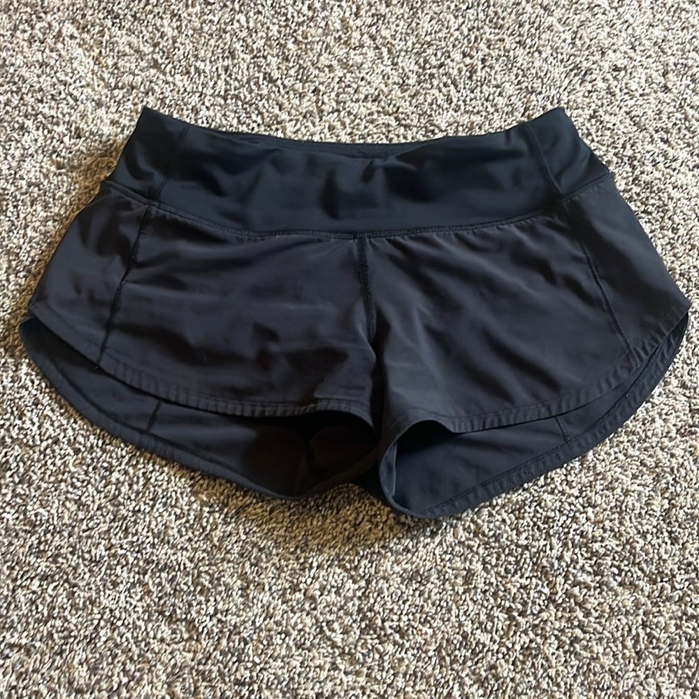 Lululemon speed up shorts (Black) size 2, 2.5”